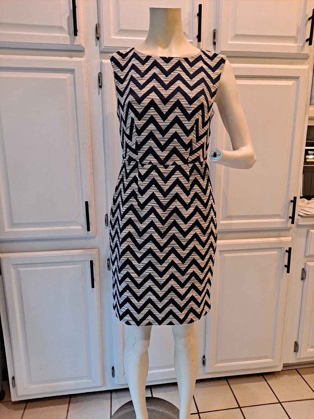 The Limited Navy Ivory Chevron Textured Cotton Poly Midi Sheath Dress